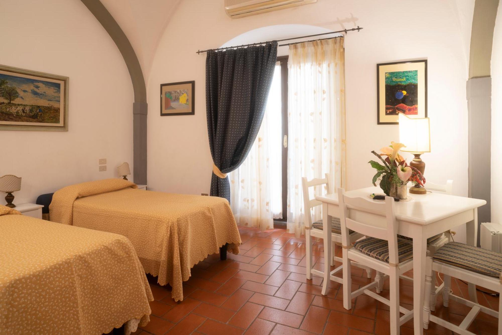 Residencia La Contessina Apartahotel 3*